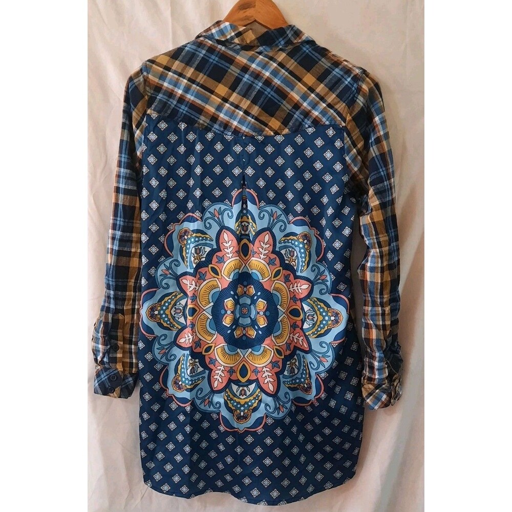 Tolani Collection Womens Small Long-Sleeve Plaid Beautiful Mandala On Back